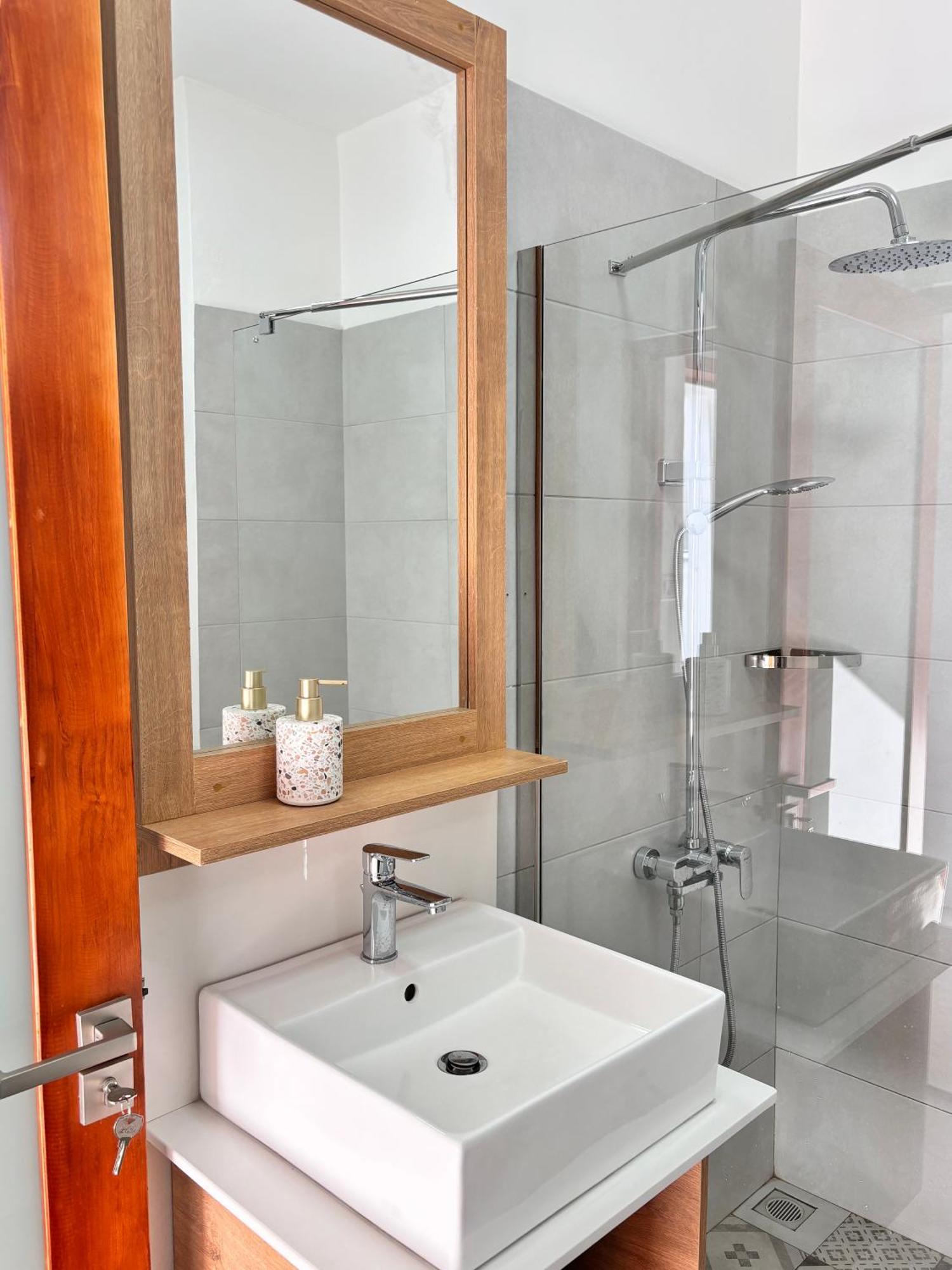 Maison Mont Choisy - One Or Two Bedrooms Apartment Trou-aux-Biches Exteriér fotografie